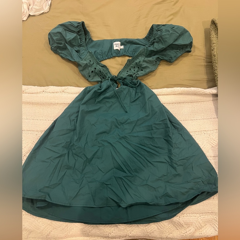 princess polly green cut out dress, size 4 in perfect condition!